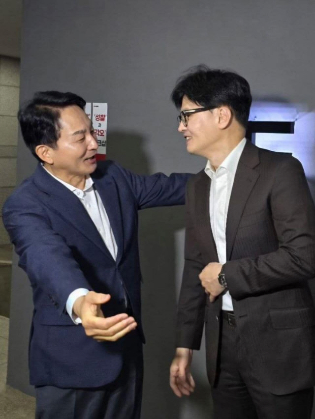 원희룡 전 국토부 장관(왼쪽). 오른쪽은 한동훈 전 국민의힘 대표. 원희룡 페이스북 캡처.